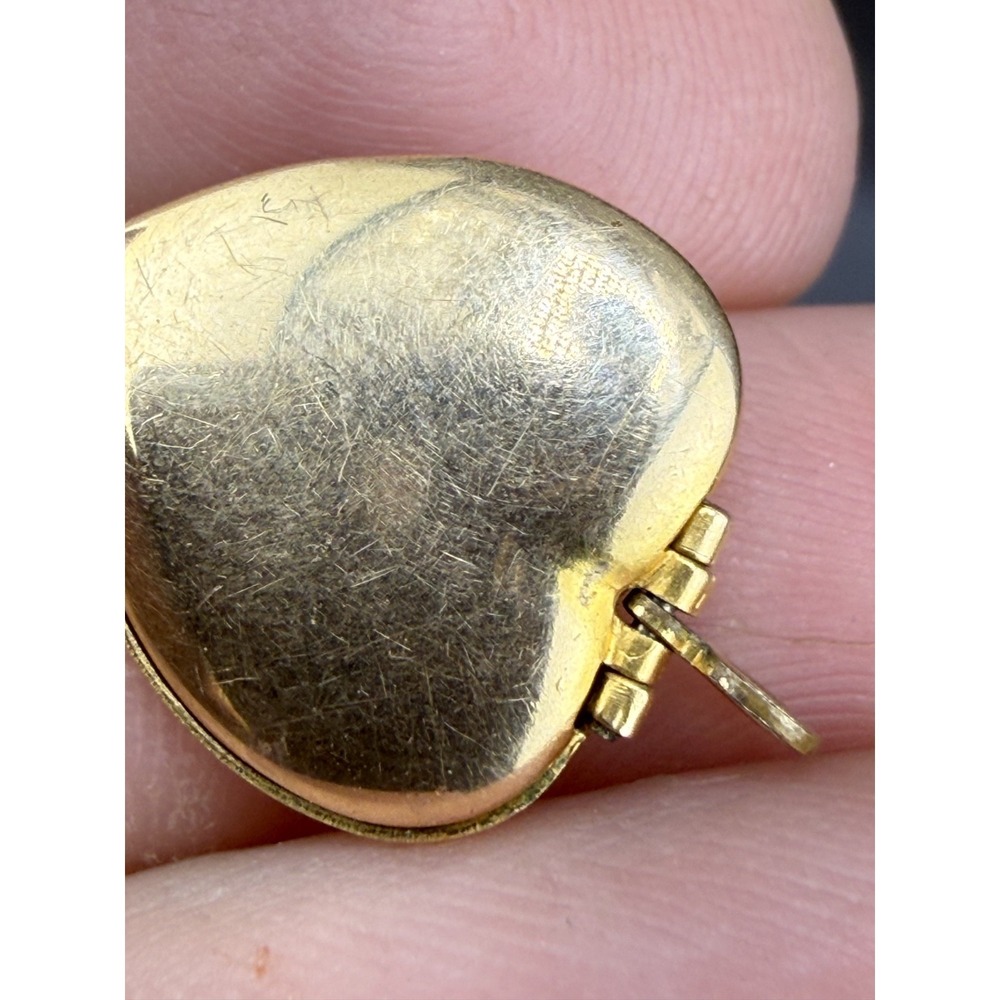 Vintage Gold Filled Heart Locket Engraved - Picture 6 of 9